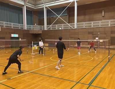 第2回鶯バドミントン大会（2025年10月12日開催）試合風景5｜越谷市バドミントン