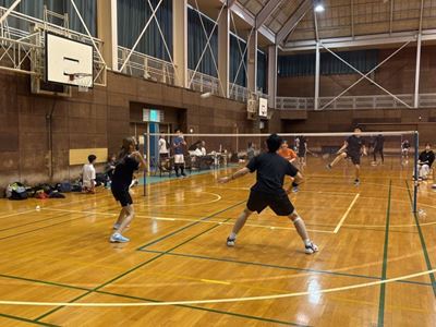 第2回鶯バドミントン大会（2025年10月12日開催）試合風景7｜越谷市バドミントン