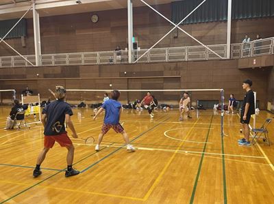 第2回鶯バドミントン大会（2025年10月12日開催）試合風景12｜越谷市バドミントン